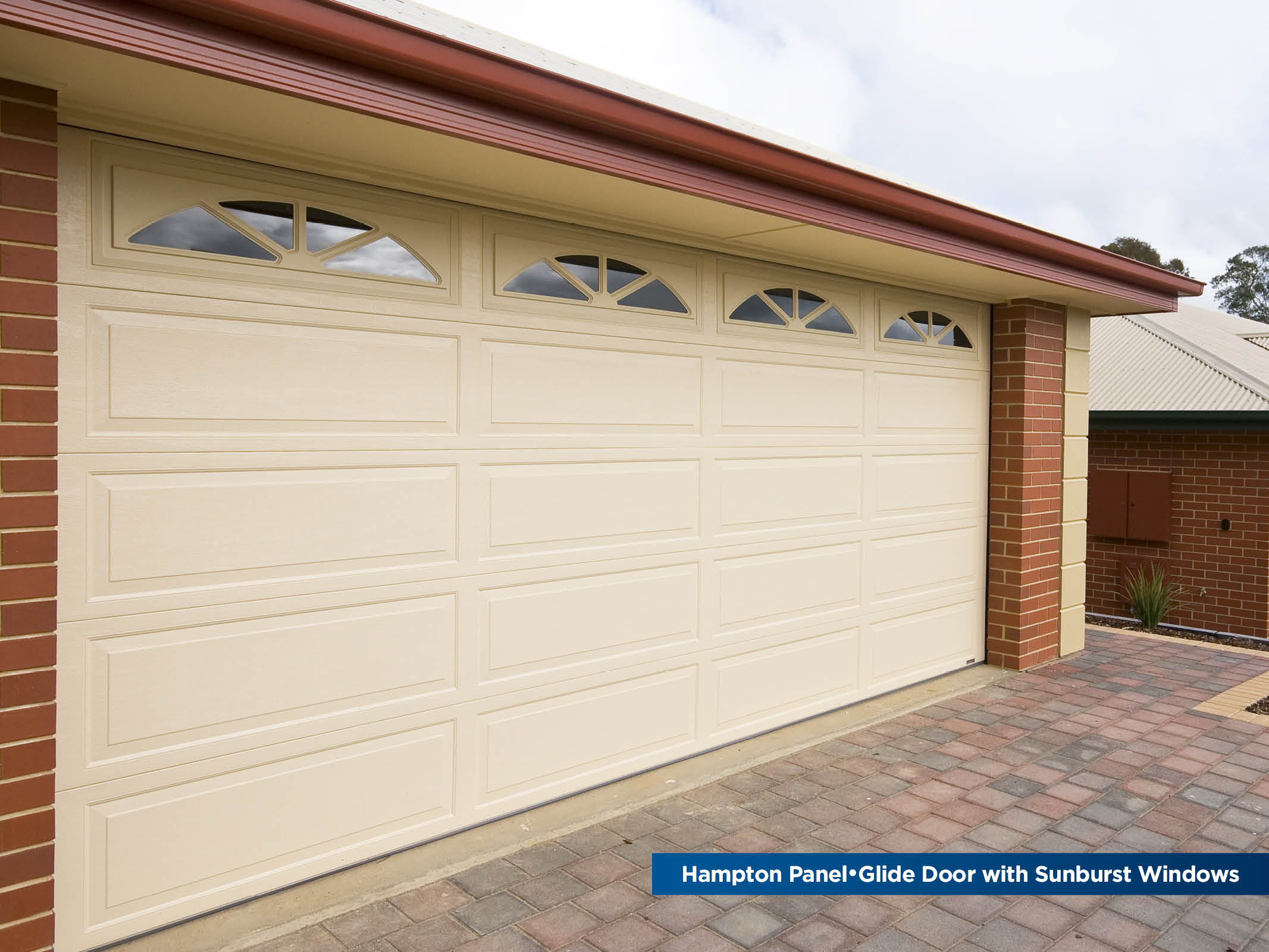 Gliderol Essentials Sectional Door - Hampton